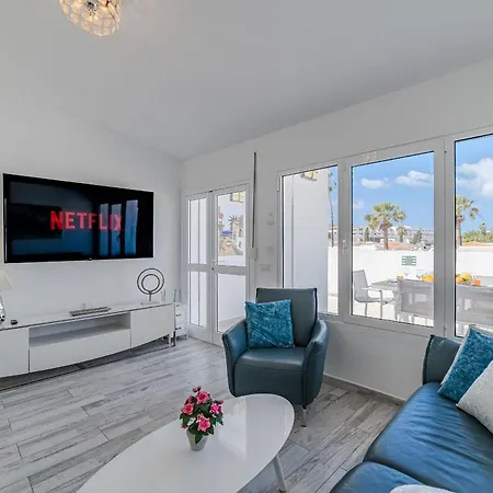 3 Bedrooms In Island Village Pool View * אדחה