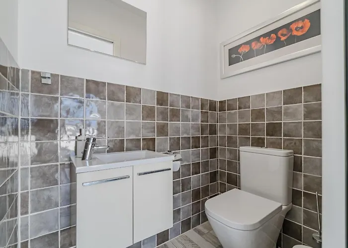 3 Bedrooms In Island Village Pool View * אדחה